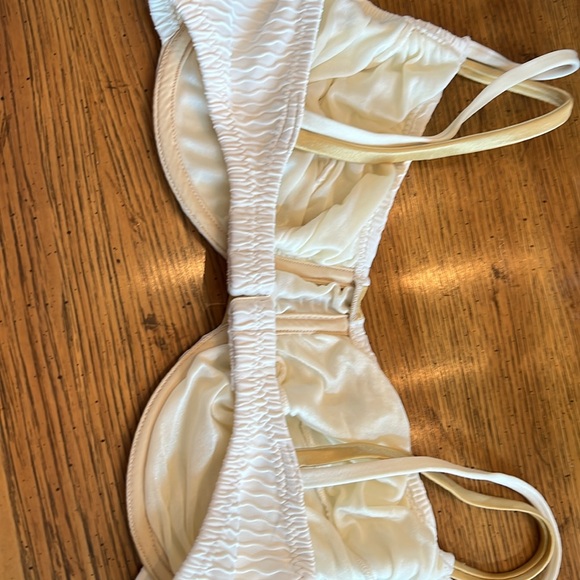 Tara Grinna designer 2pc swim suit. Gold/white.underwire lined bra32-36D. 6/8bot - Picture 5 of 9